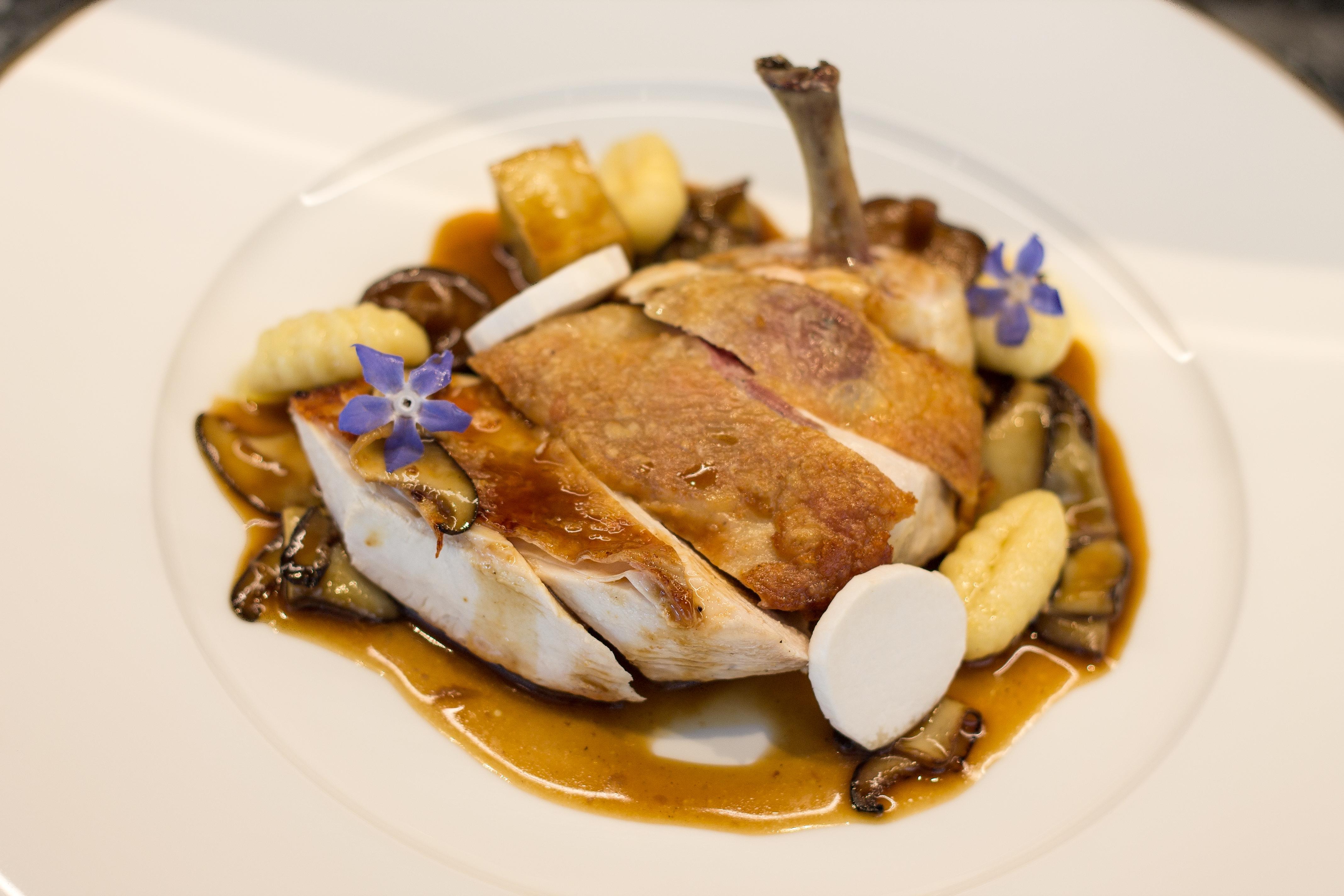 Makedonia Palace Tesalónica Exterior foto A chicken dish at the restaurant