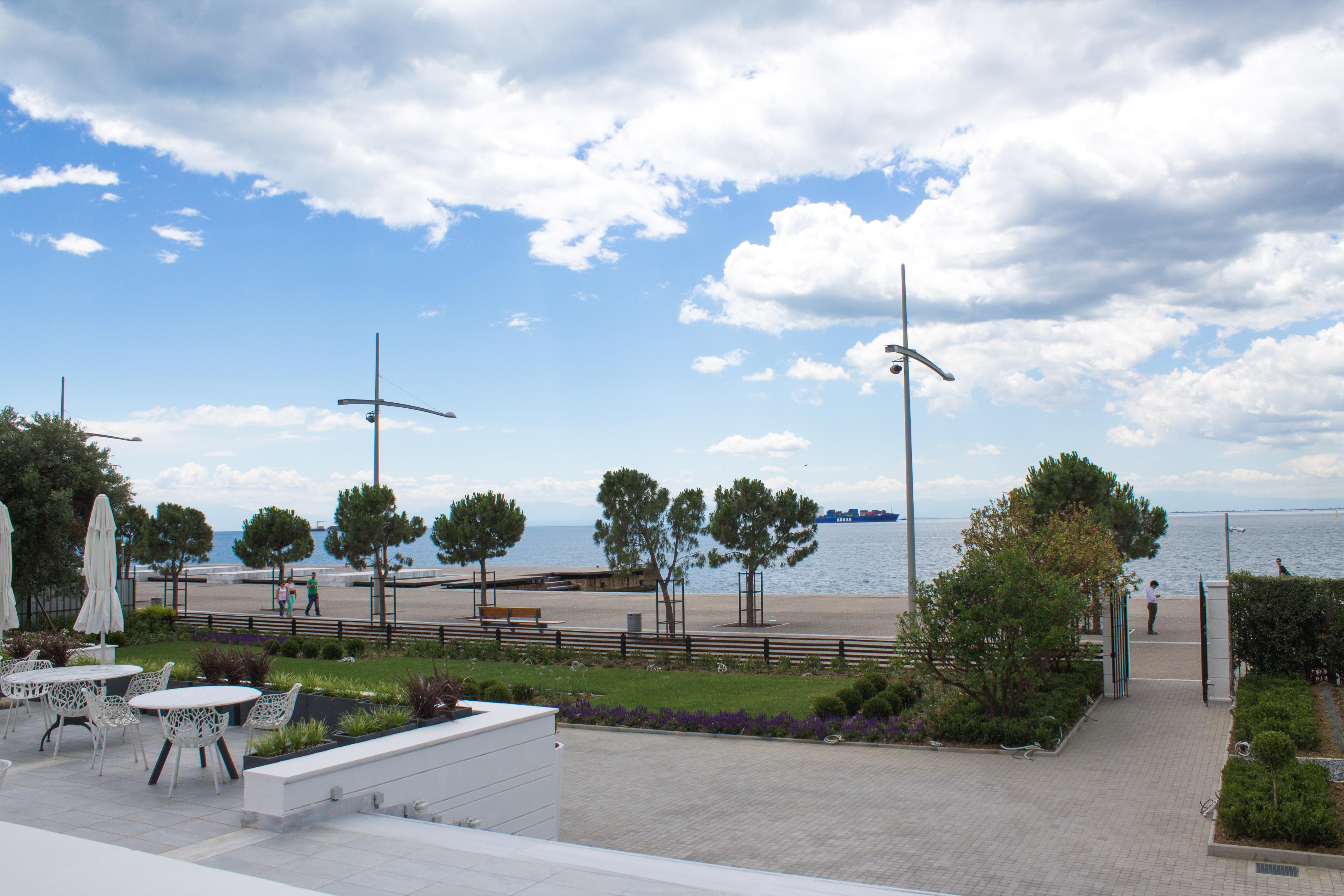 Makedonia Palace Tesalónica Exterior foto The beach of the town