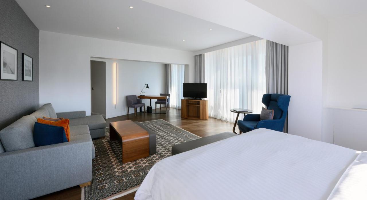 Makedonia Palace Tesalónica Exterior foto A suite at the hotel